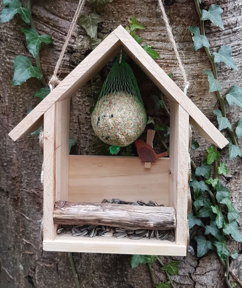 Mangeoire Spécial Ecureuil - La Cabane au Piaf : mangeoires et nichoirs  pour oiseaux