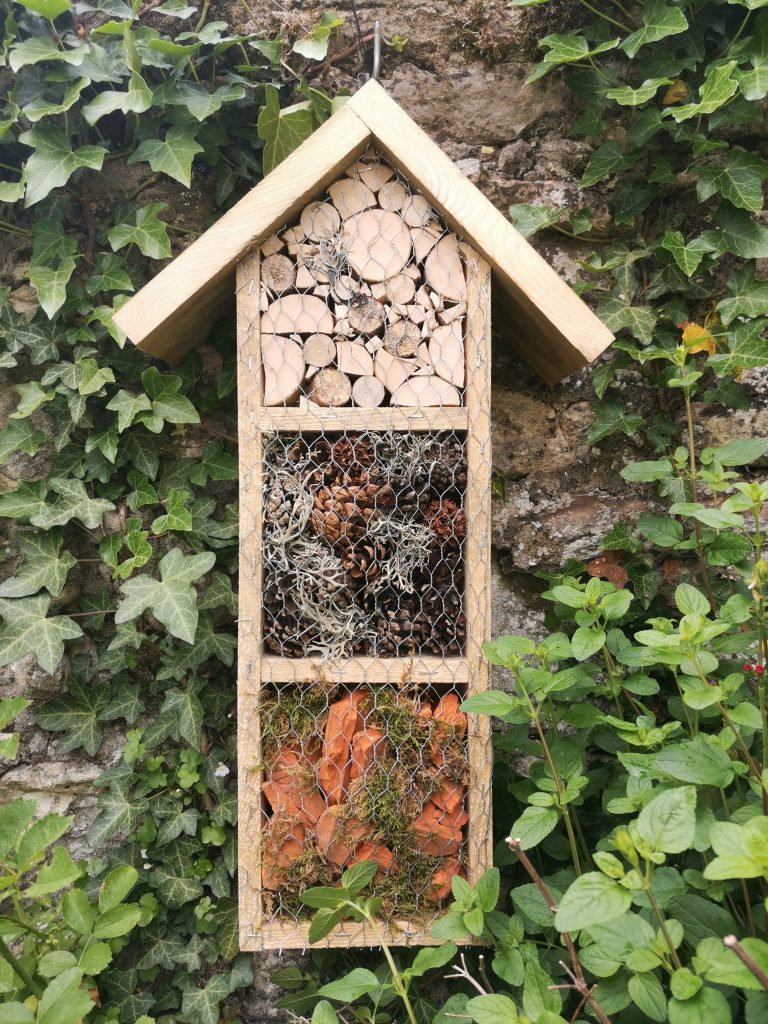 hôtel à insectes.