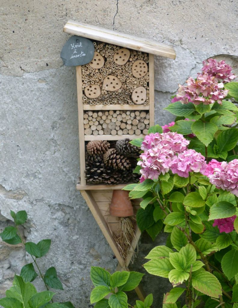 hôtel à insectes.