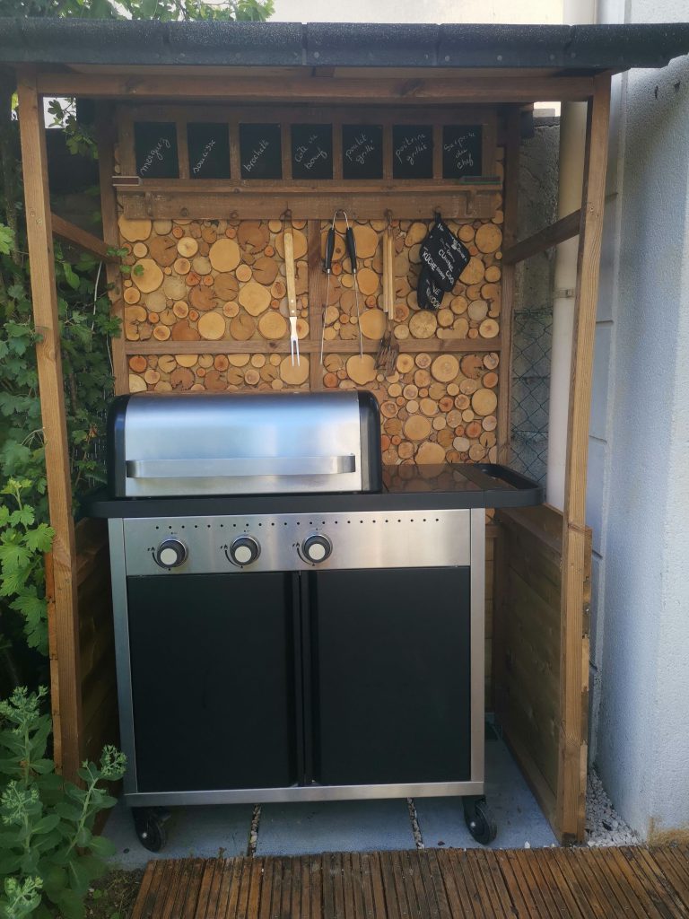 Abris à barbecue